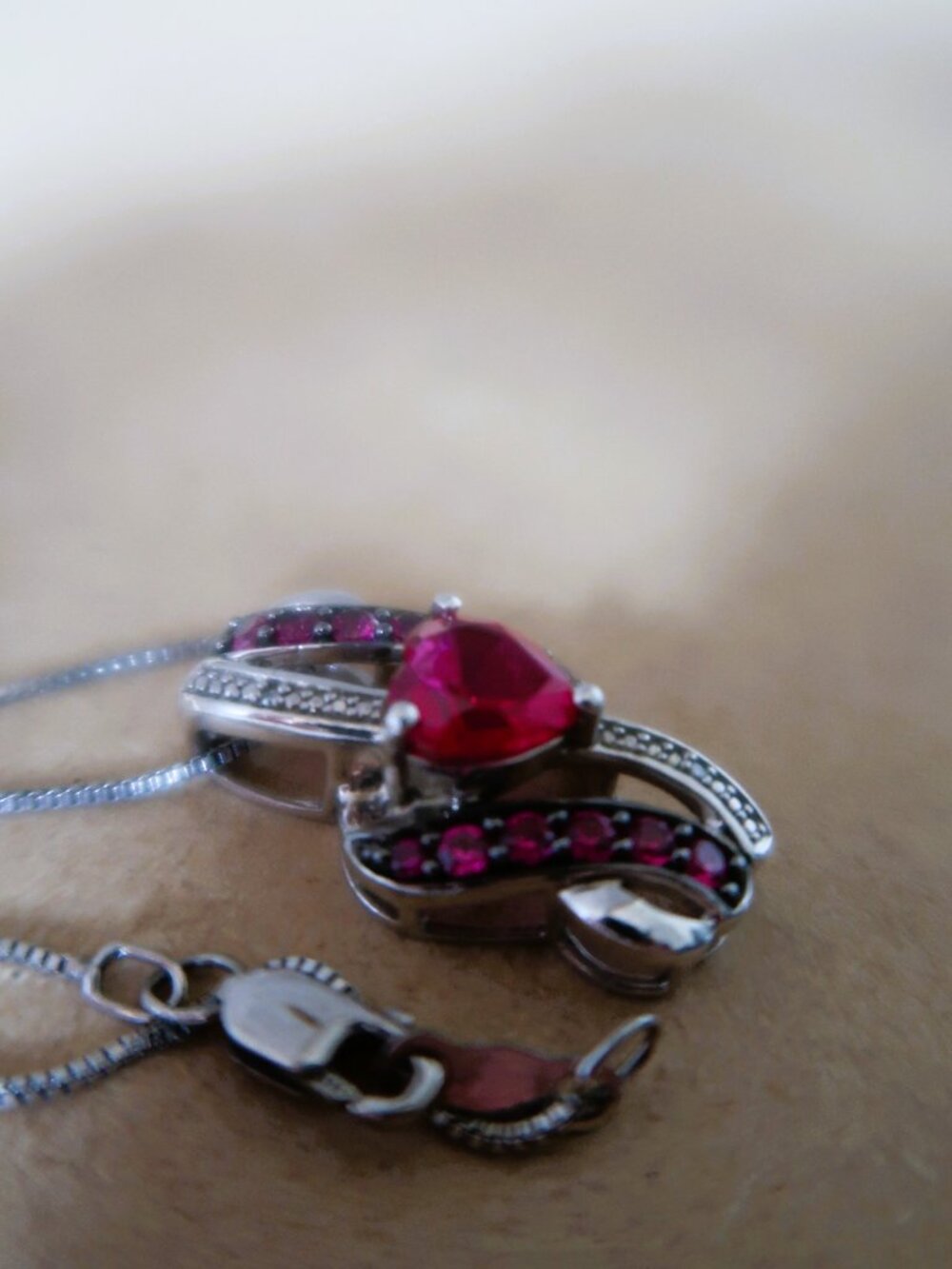 Sterling Silver Pendant Necklace Pink Love Stones with Stamped 925 Quality Chain - Picture 2 of 10